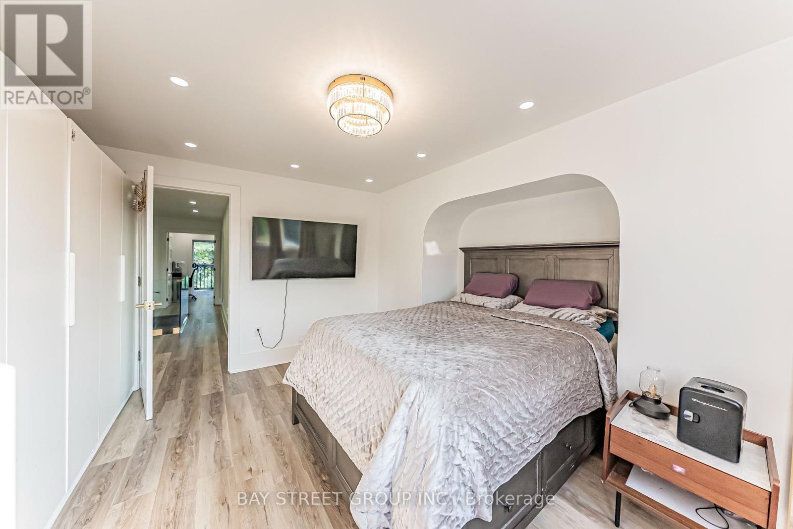 Photo 26 of 397 Kingston Road, Toronto ON