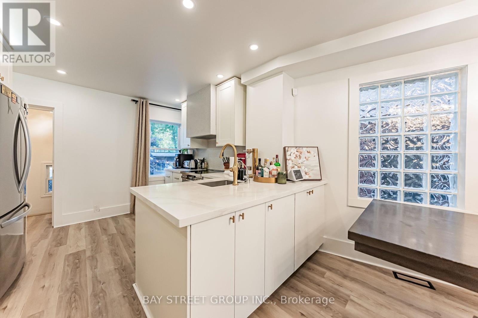 Photo 9 of 397 Kingston Road, Toronto ON