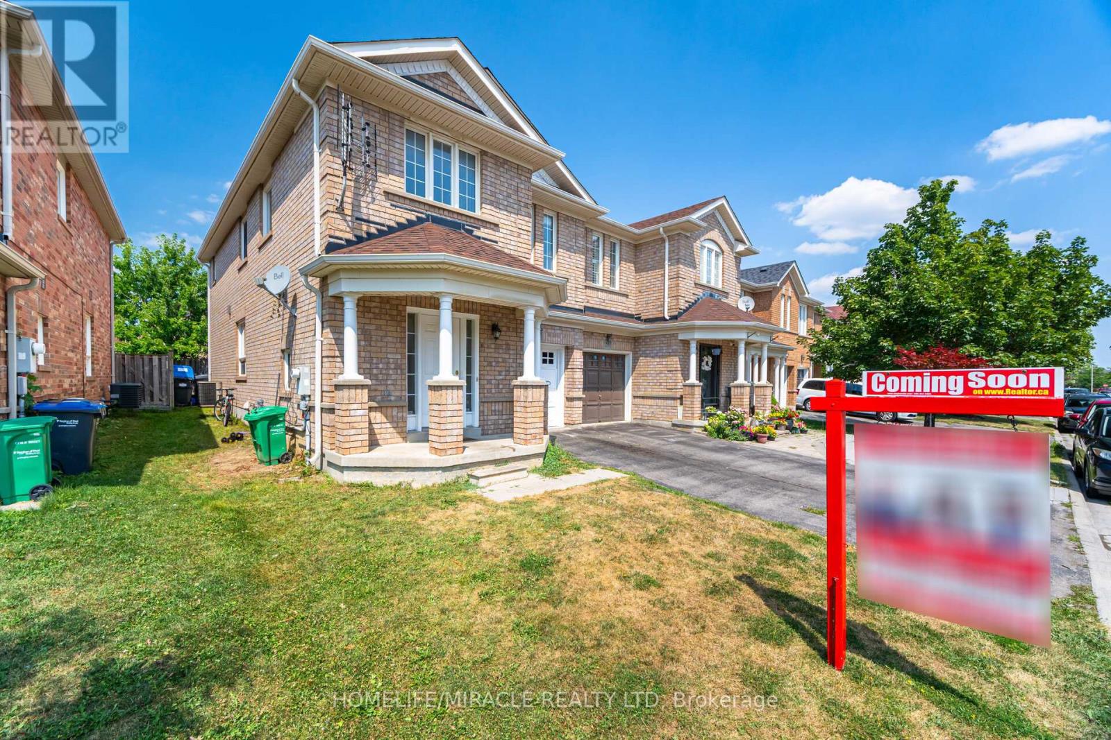 Photo 1 of 31 Hollingsworth Circle, Brampton ON