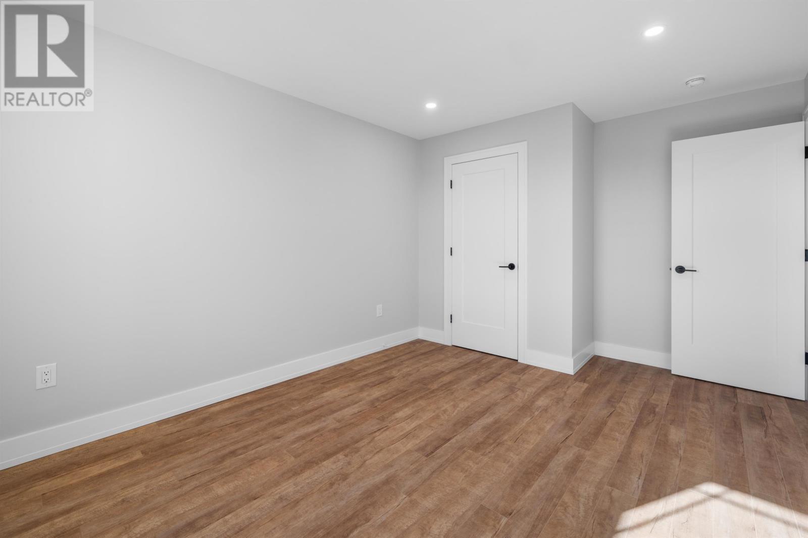 69, 71, 73, 75, 77, 79 ANNE AVENUE N - 25