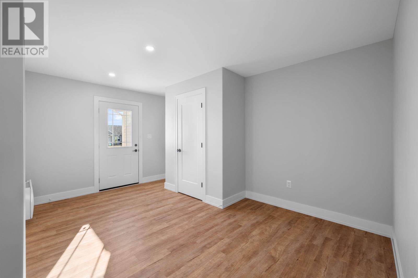 69, 71, 73, 75, 77, 79 ANNE AVENUE N - 24