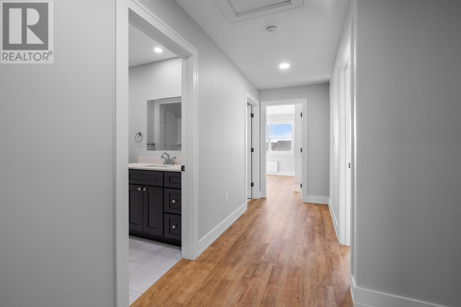 69, 71, 73, 75, 77, 79 ANNE AVENUE N - 27