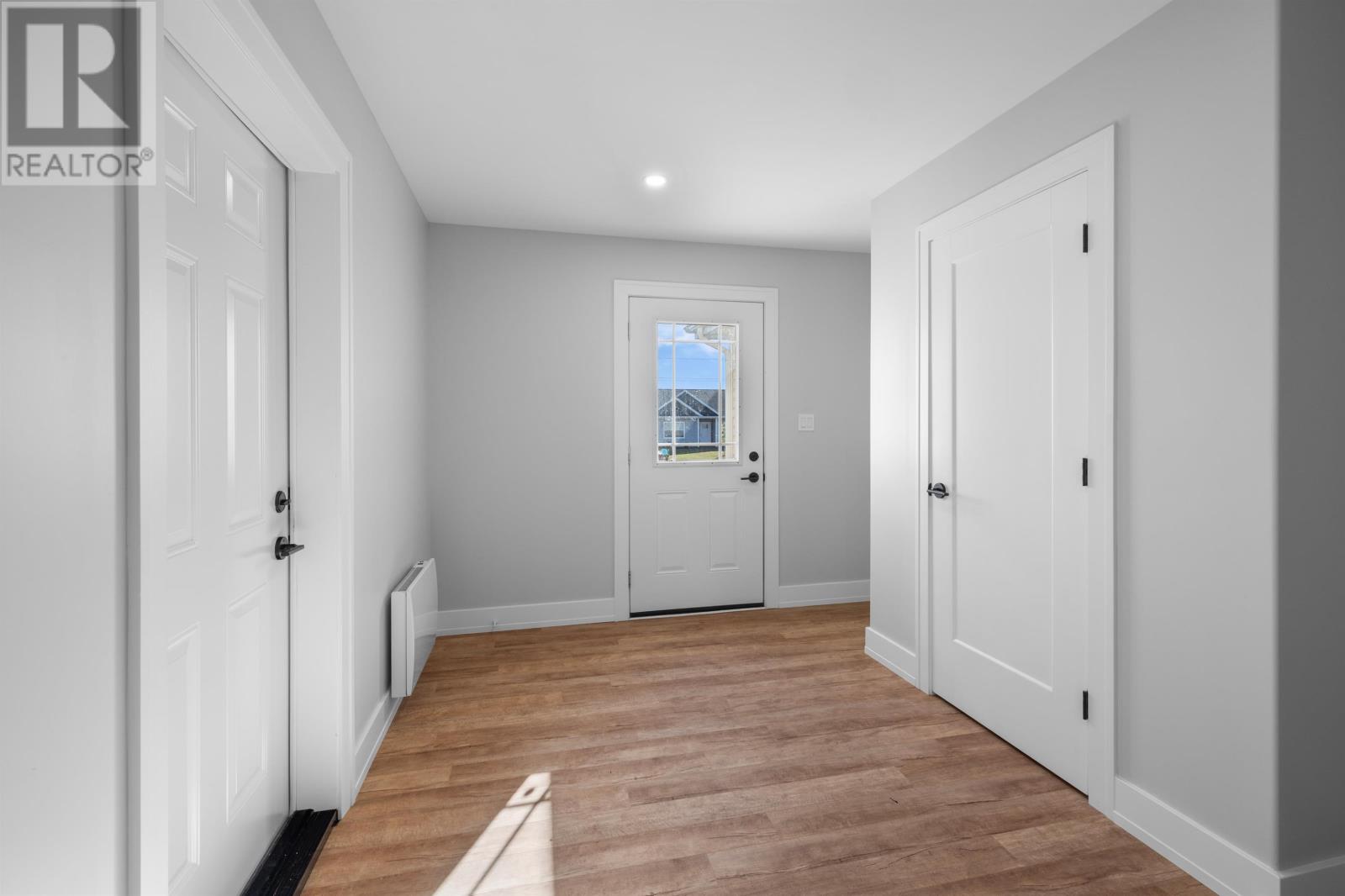 69, 71, 73, 75, 77, 79 ANNE AVENUE N - 28