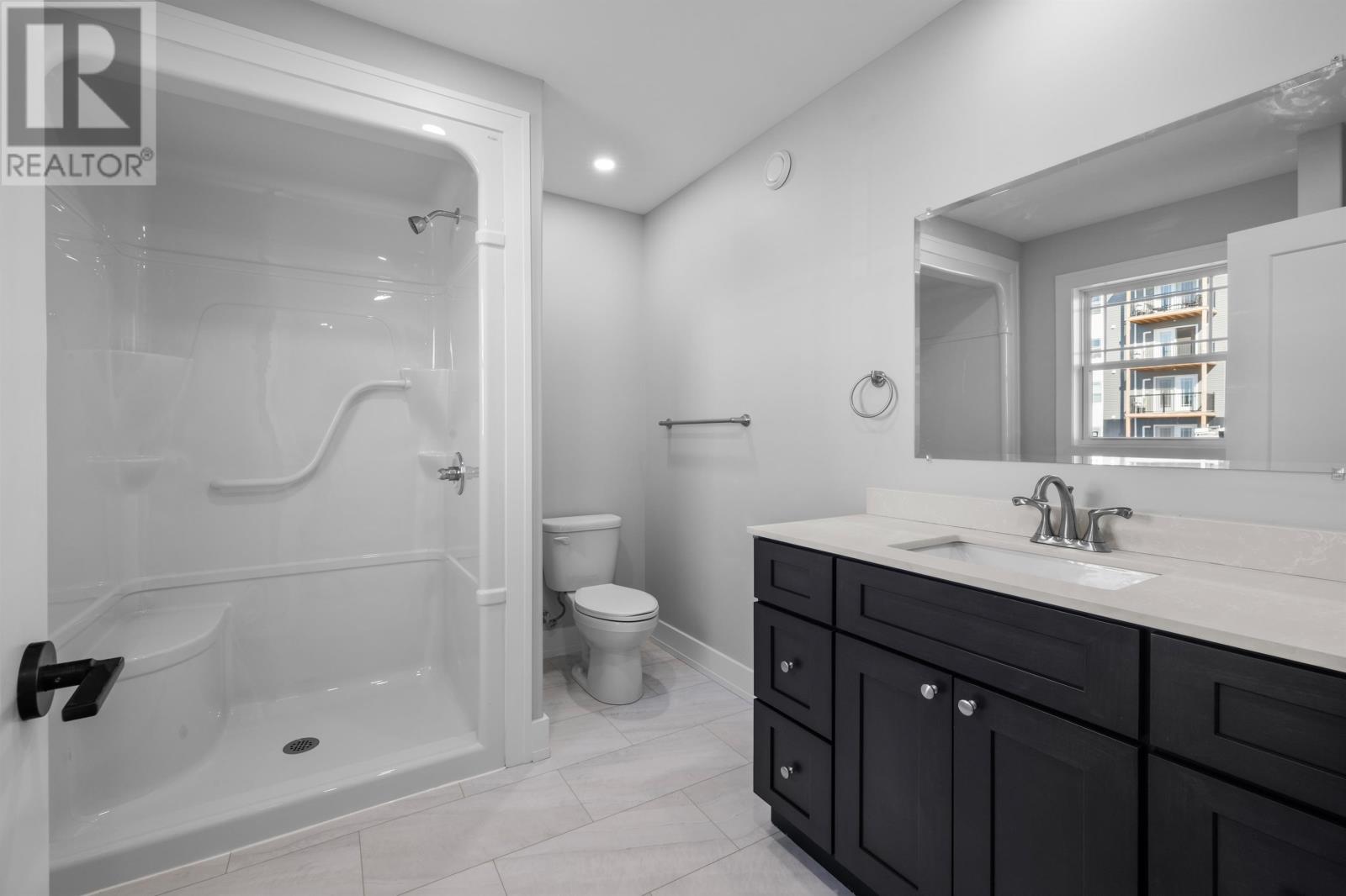 69, 71, 73, 75, 77, 79 ANNE AVENUE N - 32