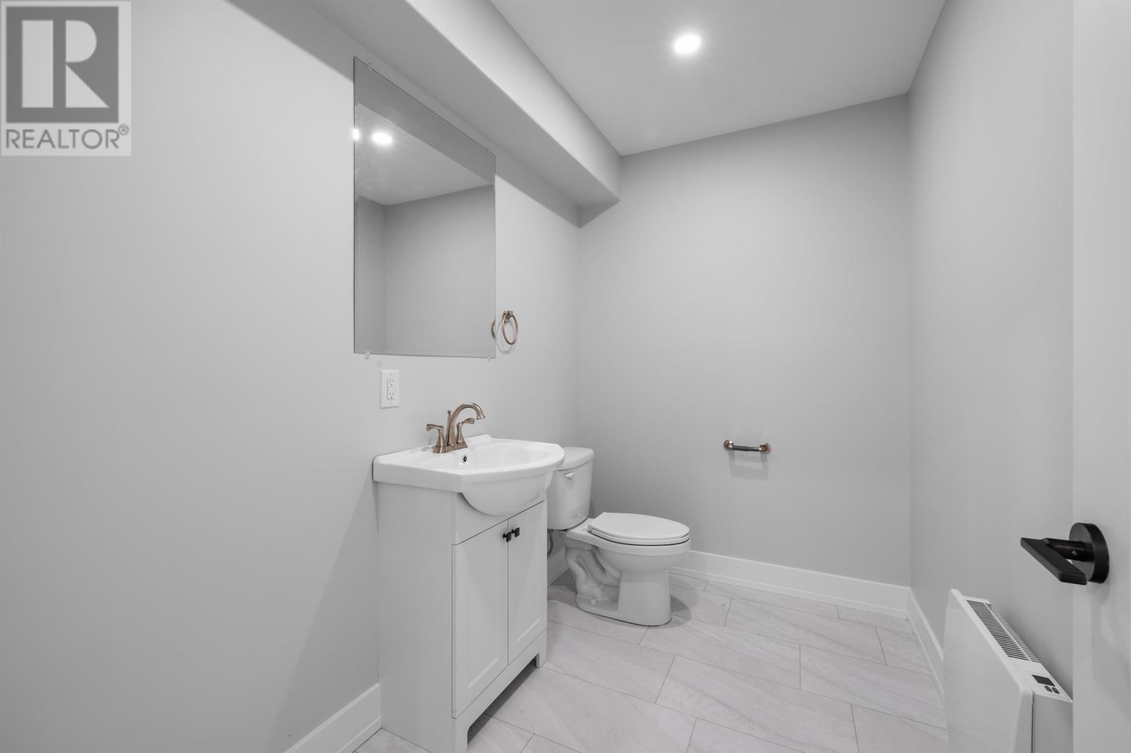 69, 71, 73, 75, 77, 79 ANNE AVENUE N - 36