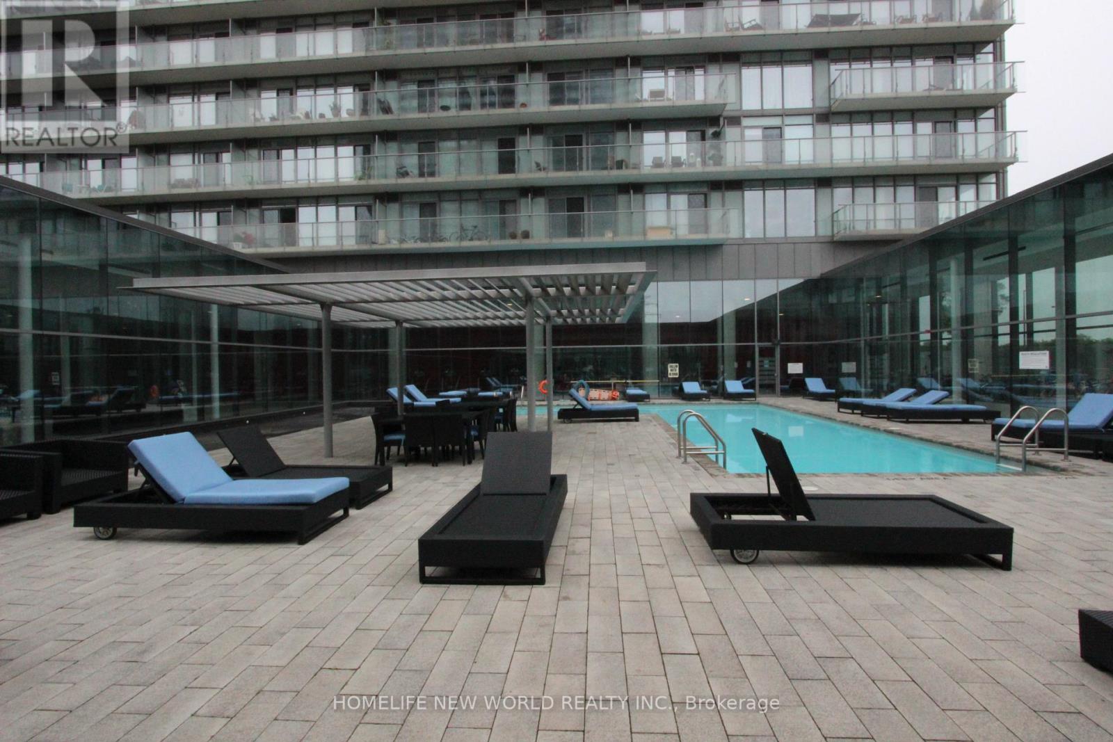 Photo 12 of 3309 105 The Queensway, Toronto ON