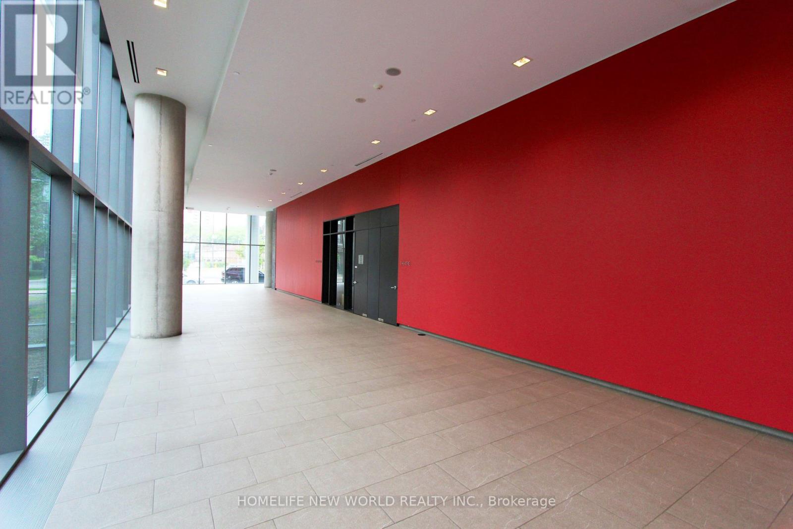 Photo 5 of 3309 105 The Queensway, Toronto ON