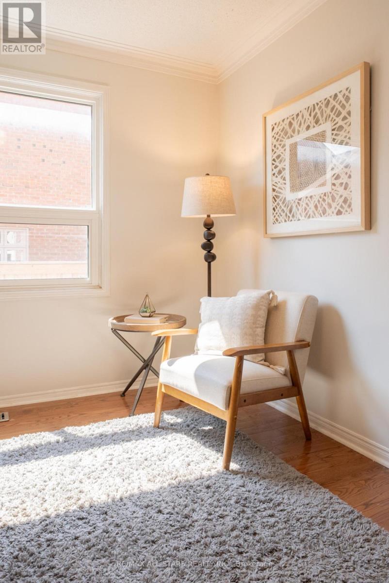 Photo 12 of 22 Dorman Drive, Whitchurchstouffville ON