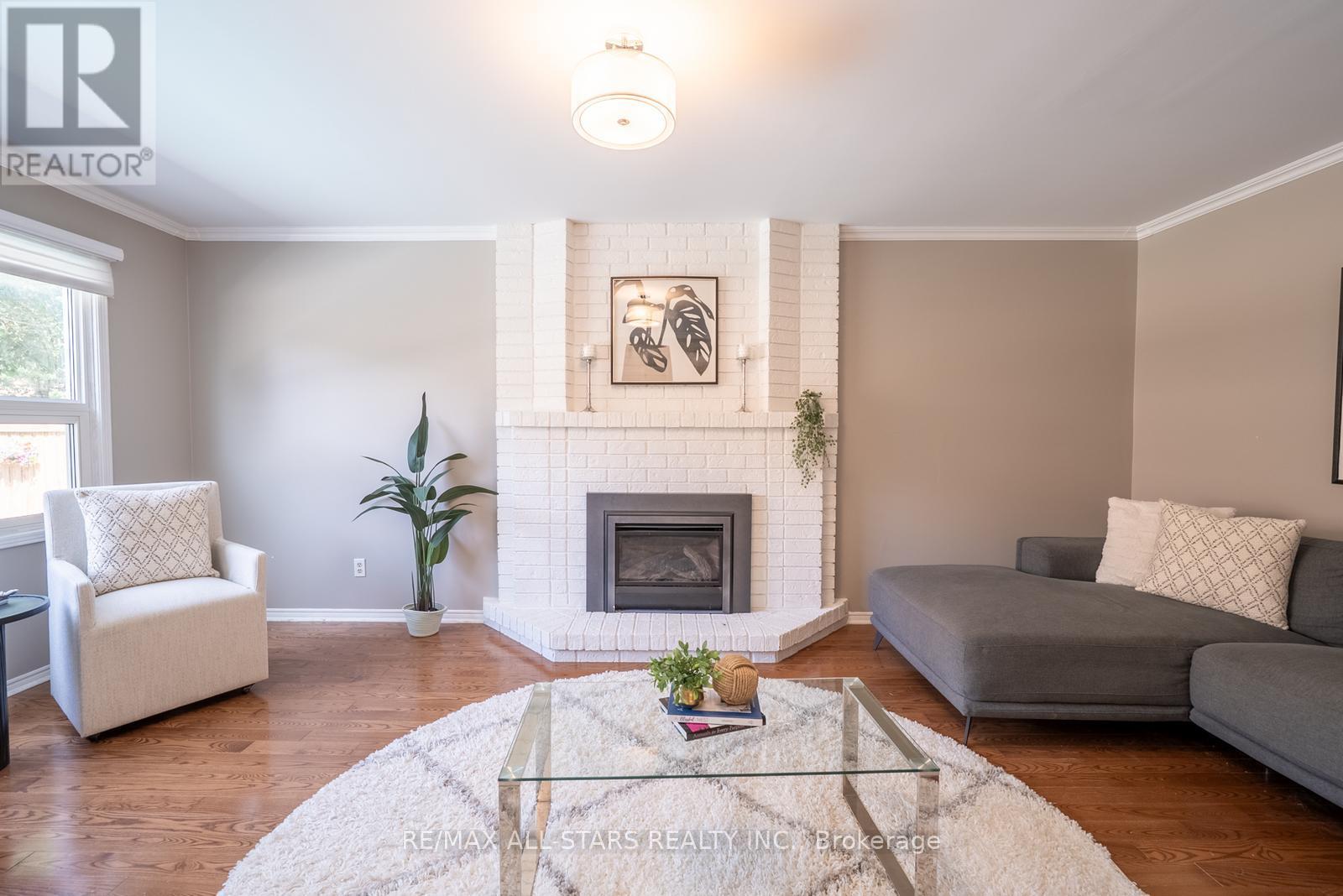 Photo 18 of 22 Dorman Drive, Whitchurchstouffville ON