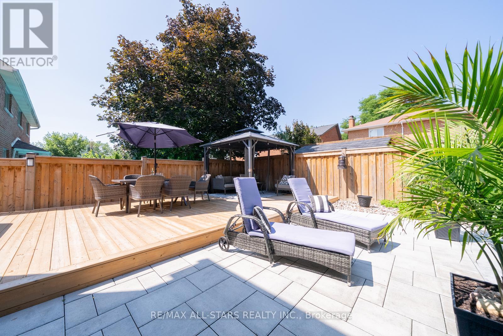 Photo 41 of 22 Dorman Drive, Whitchurchstouffville ON