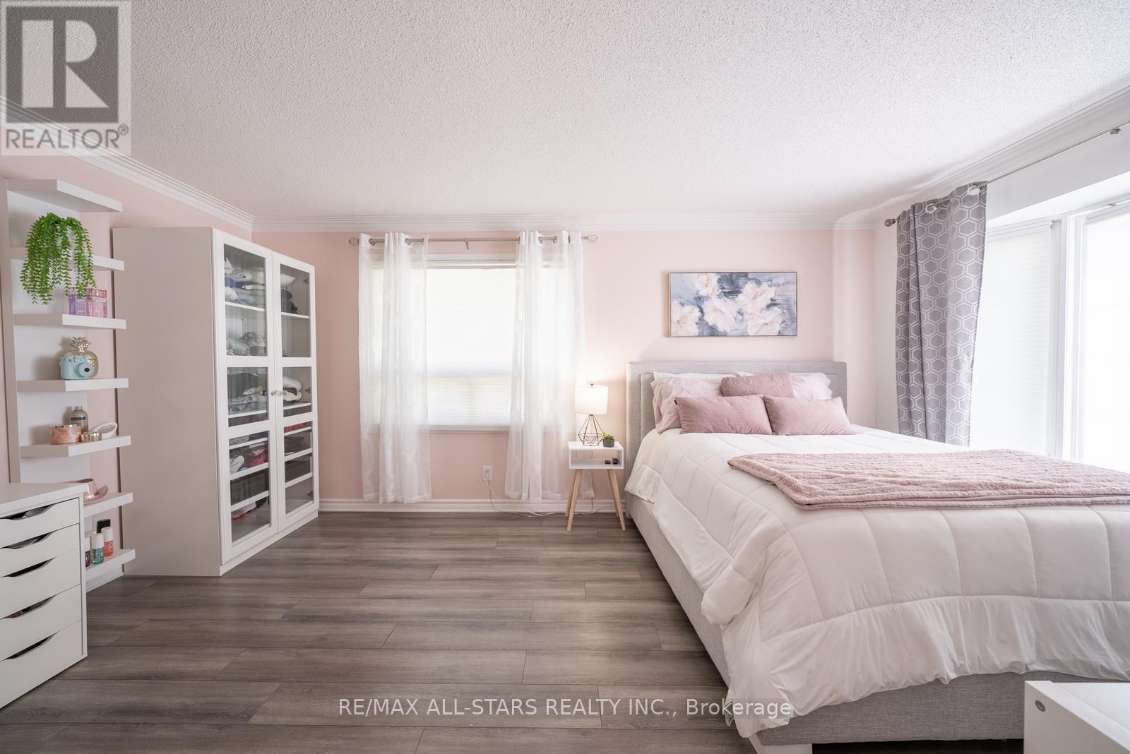 Photo 7 of 22 Dorman Drive, Whitchurchstouffville ON
