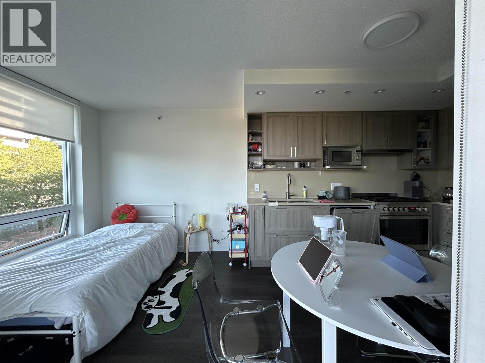 Photo 9 of 505 5515 Boundary Road, Vancouver BC