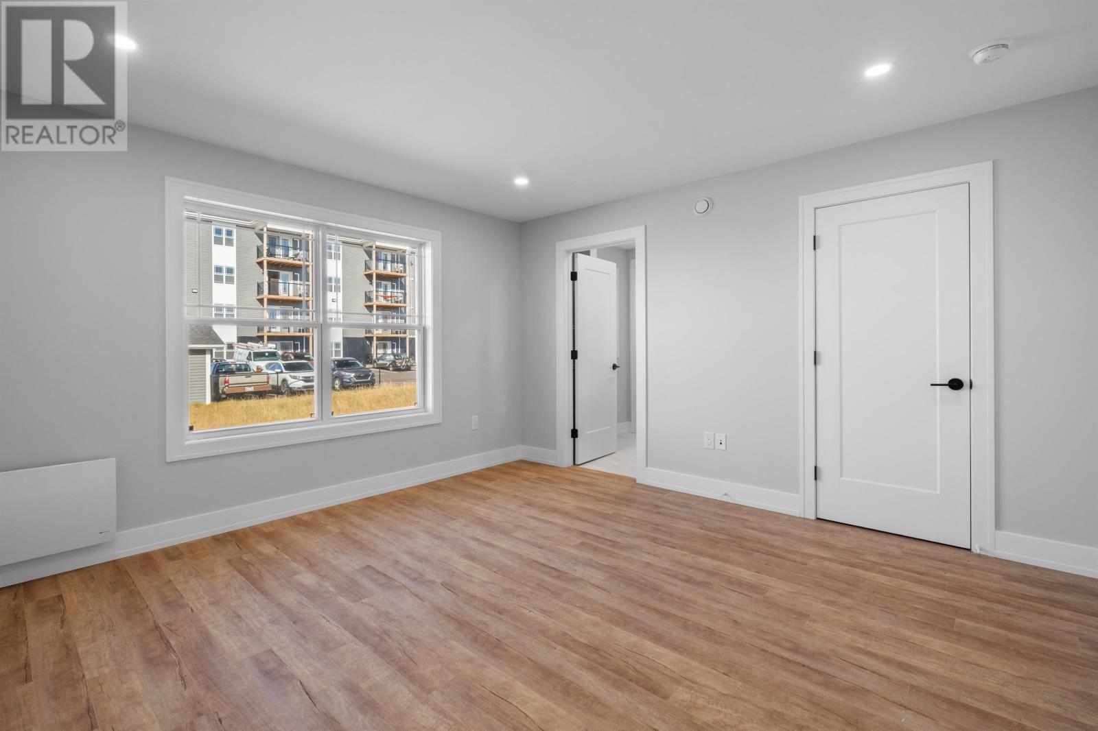 69, 71, 73, 75, 77, 79 ANNE AVENUE N - 16