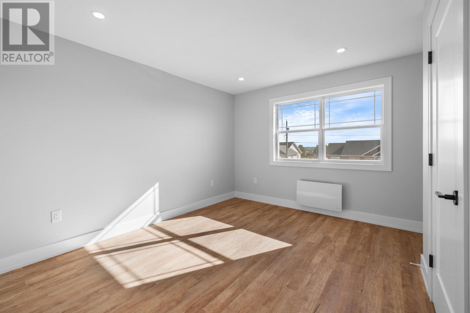 69, 71, 73, 75, 77, 79 ANNE AVENUE N - 20