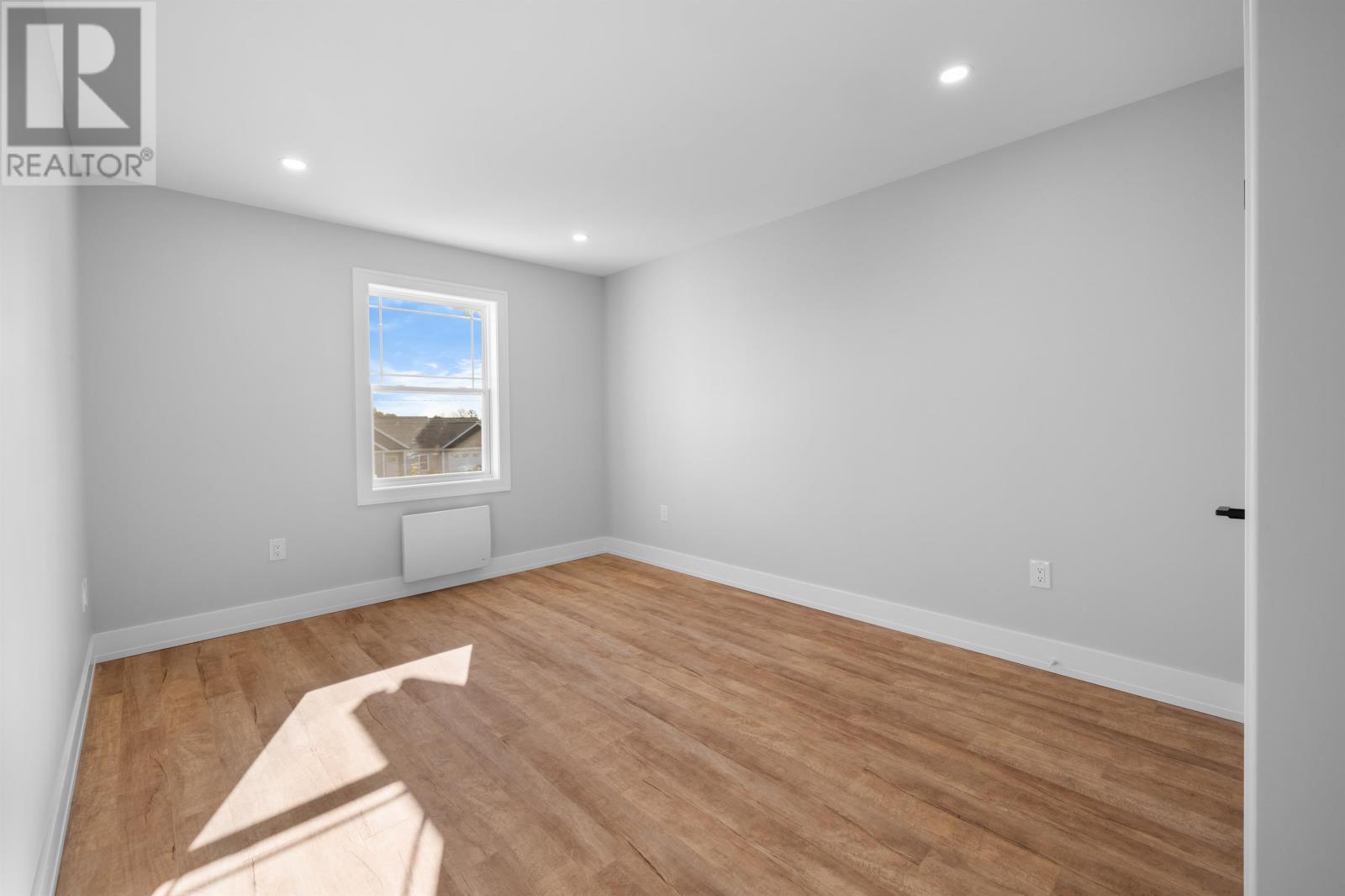 69, 71, 73, 75, 77, 79 ANNE AVENUE N - 22