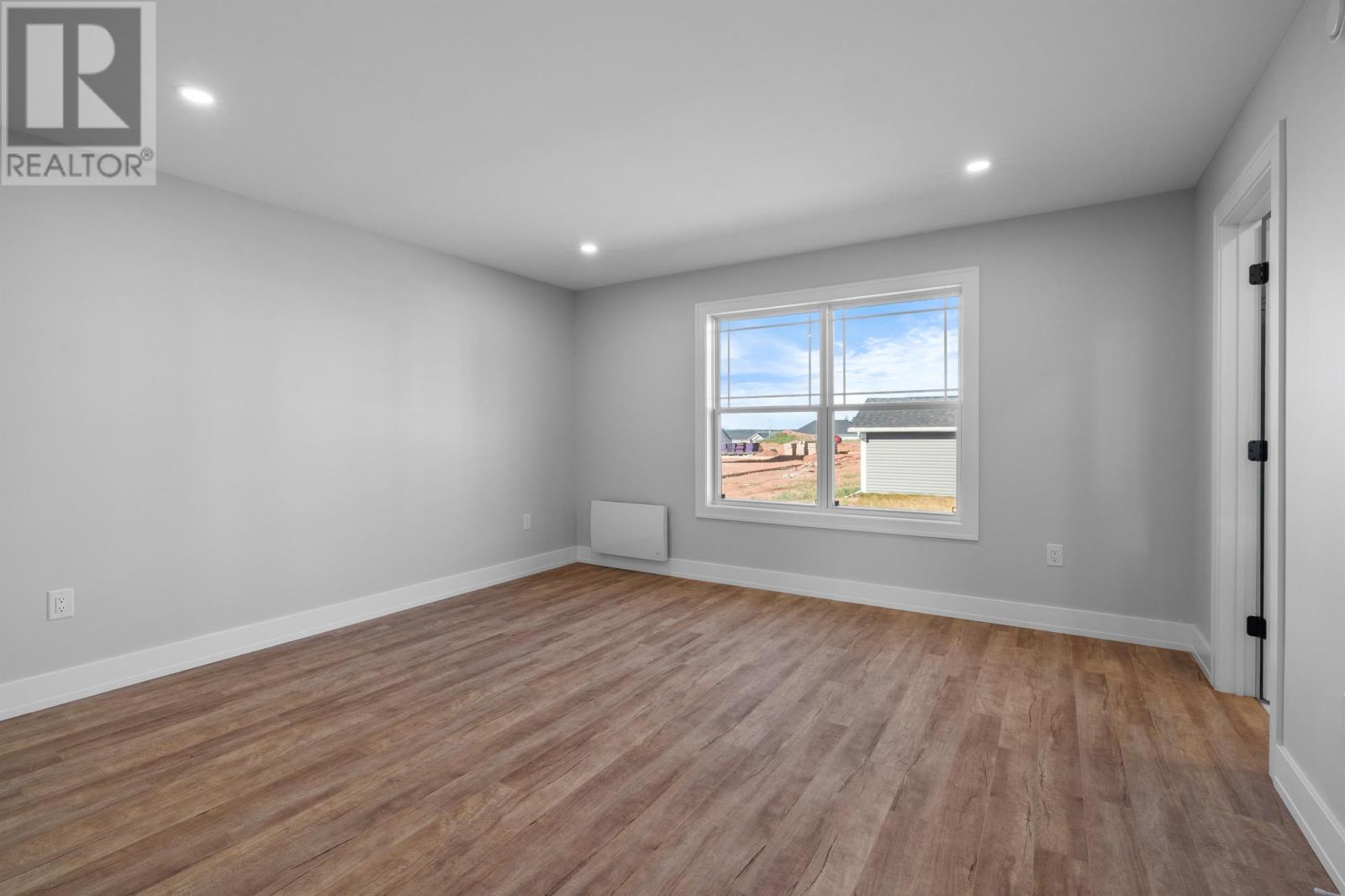 69, 71, 73, 75, 77, 79 ANNE AVENUE N - 17