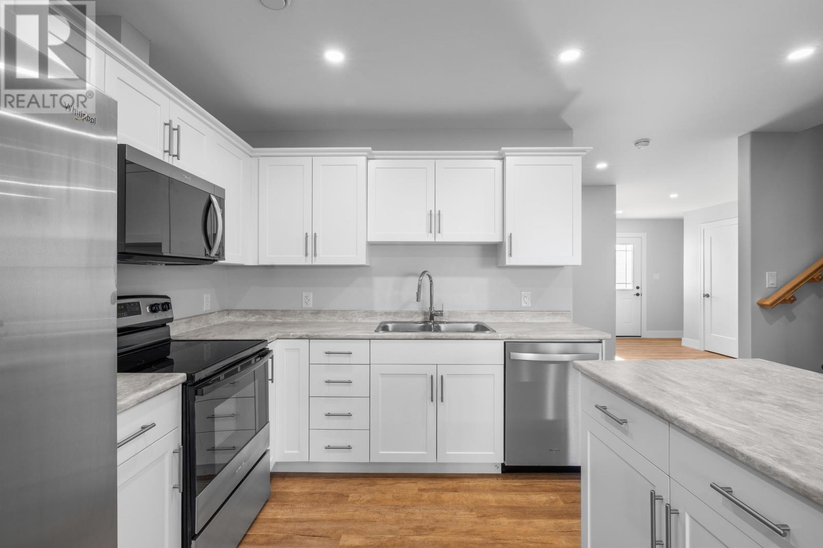 69, 71, 73, 75, 77, 79 ANNE AVENUE N - 8