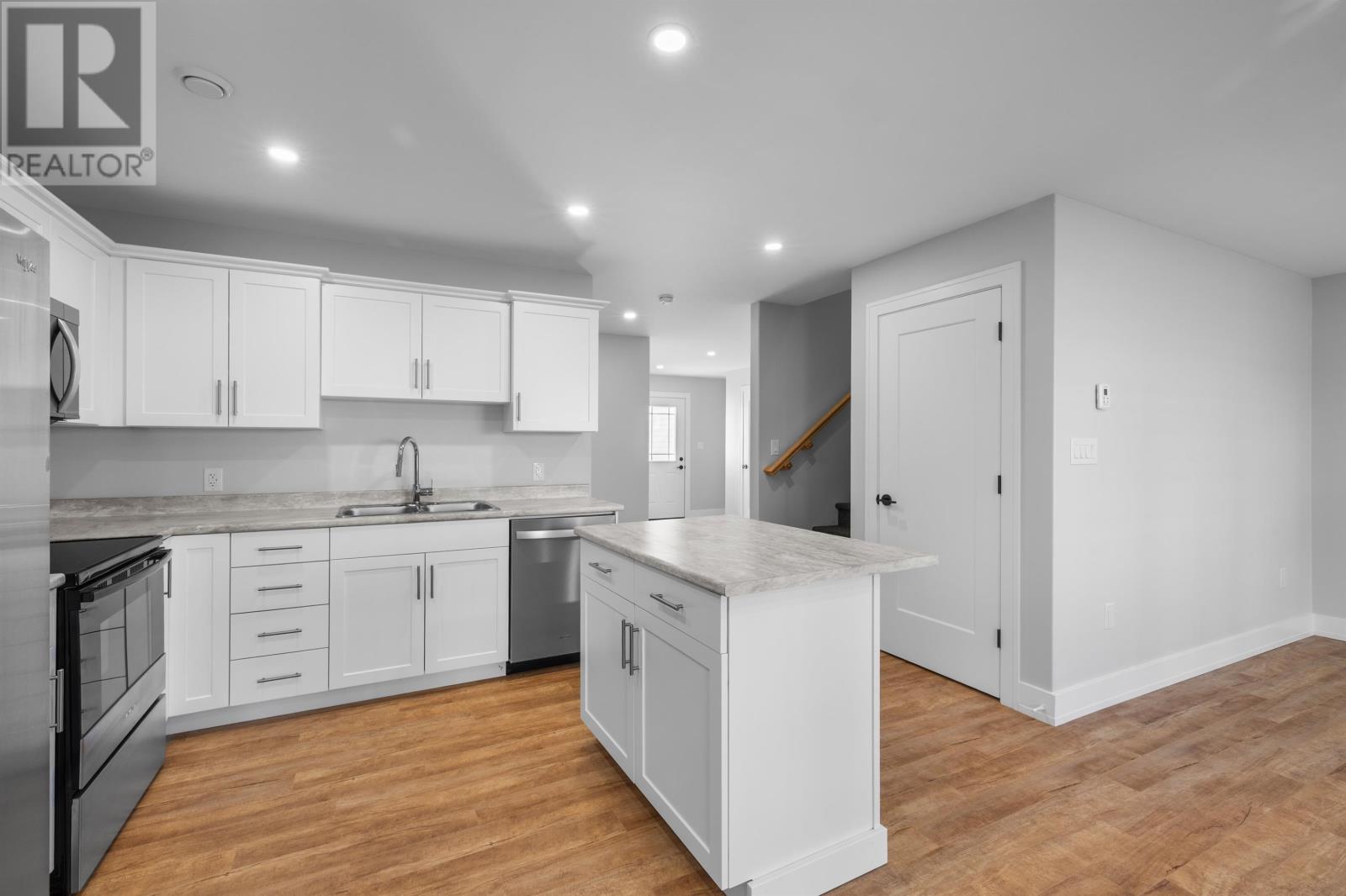 69, 71, 73, 75, 77, 79 ANNE AVENUE N - 9