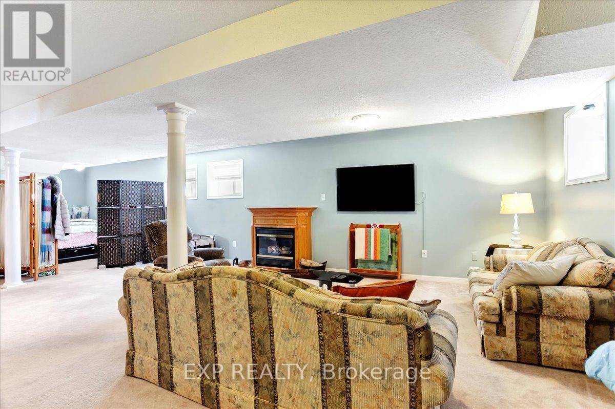 Photo 29 of 13 Masters Lane, Wasaga Beach ON