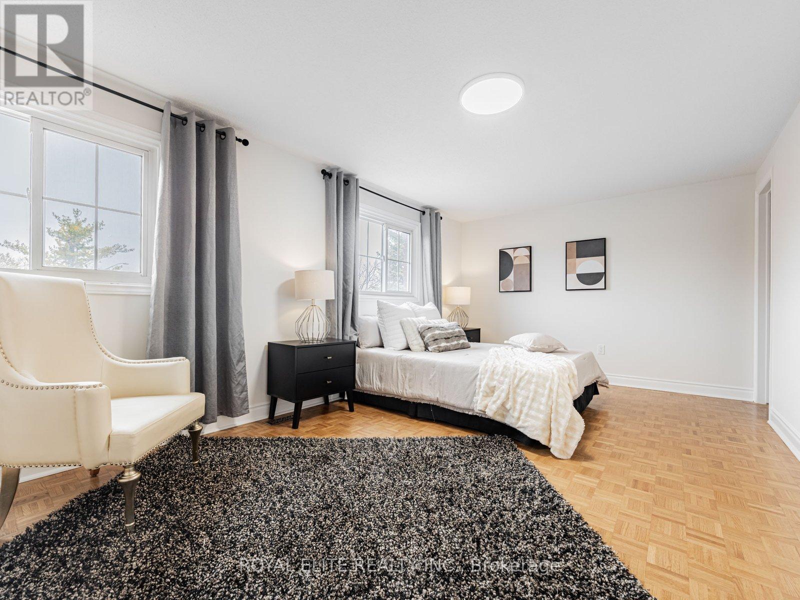 Photo 18 of 29 Ashmore Crescent, Markham ON