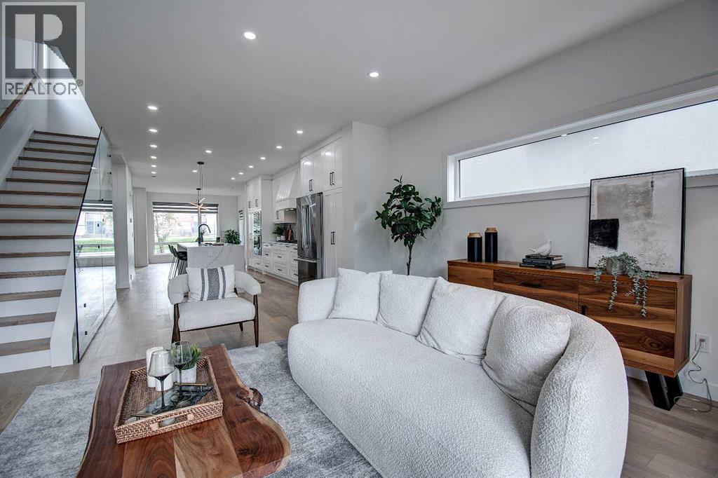Single Family House for Sale in   Avenue SW Windsor Park Calgary 