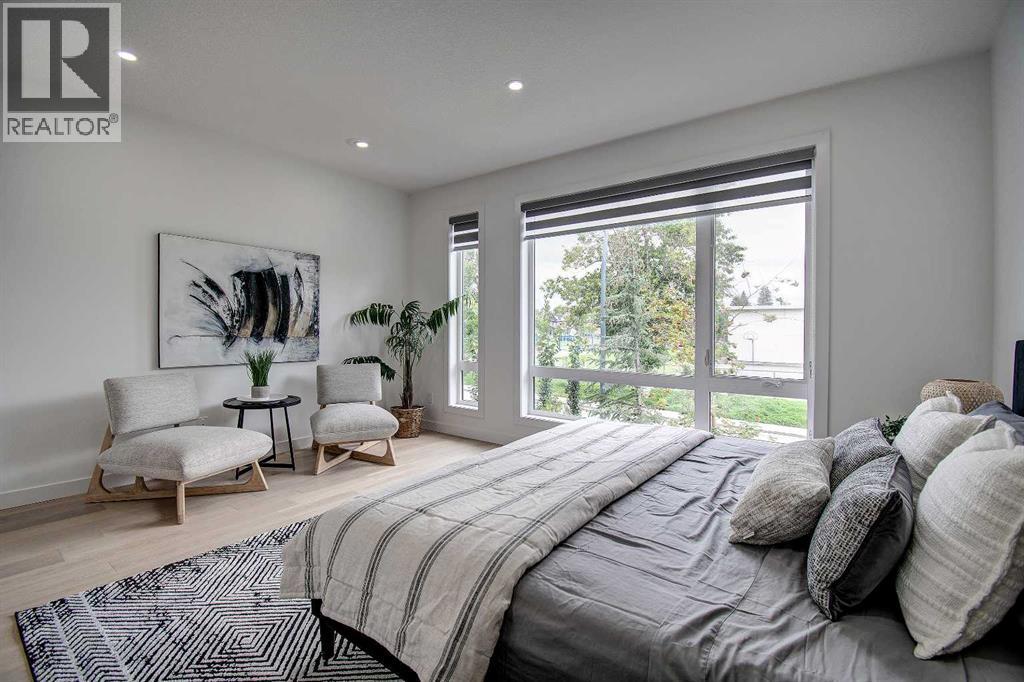 Single Family House for Sale in   Avenue SW Windsor Park Calgary 