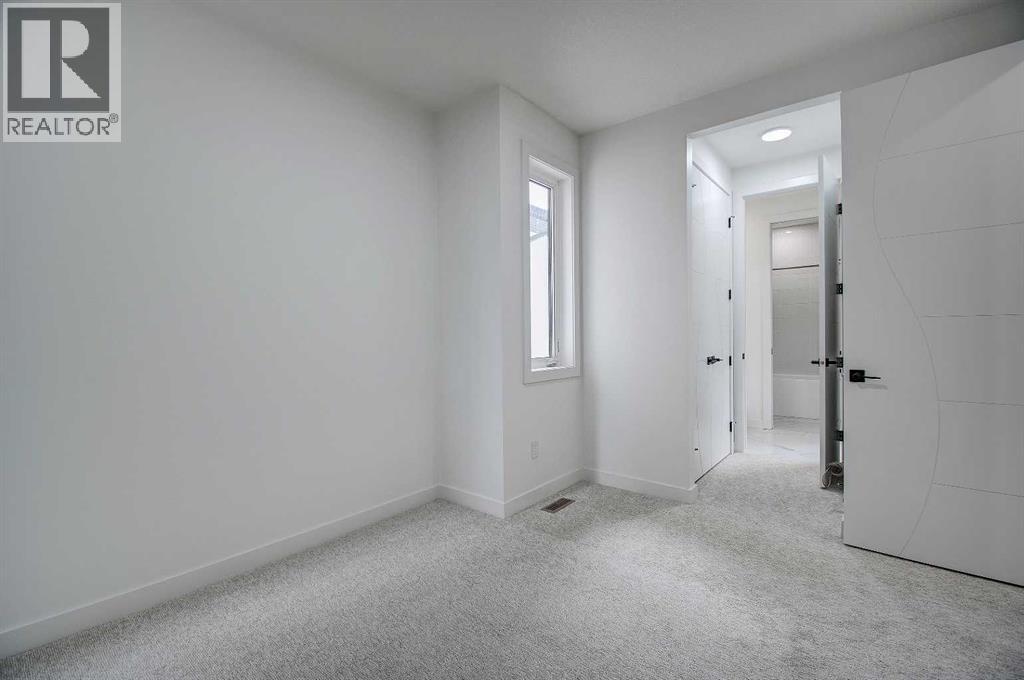 Single Family House for Sale in   Avenue SW Windsor Park Calgary 