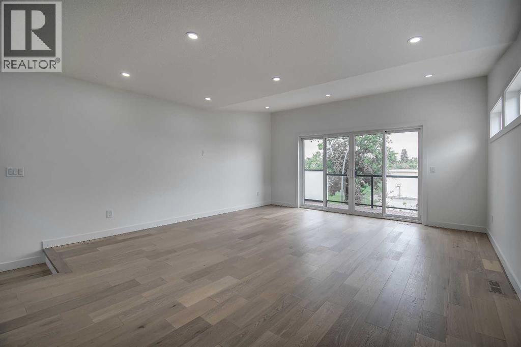 Single Family House for Sale in   Avenue SW Windsor Park Calgary 