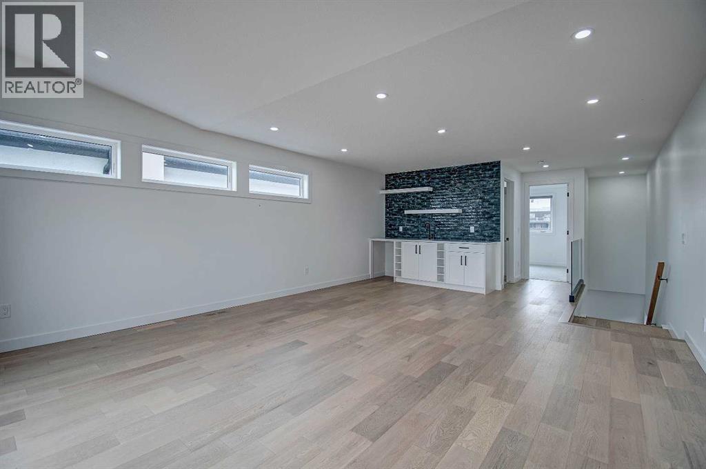 Single Family House for Sale in   Avenue SW Windsor Park Calgary 