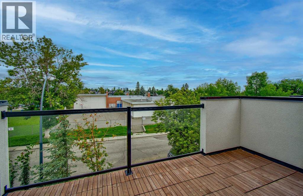 Single Family House for Sale in   Avenue SW Windsor Park Calgary 
