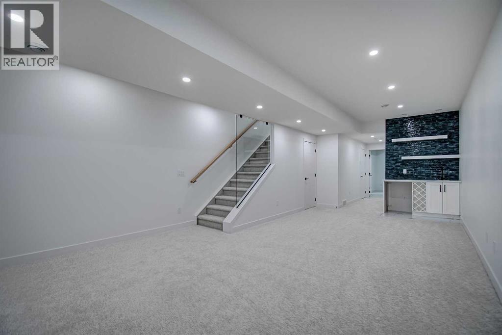 Single Family House for Sale in   Avenue SW Windsor Park Calgary 