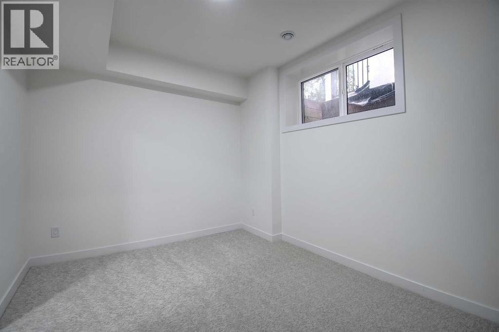 Single Family House for Sale in   Avenue SW Windsor Park Calgary 