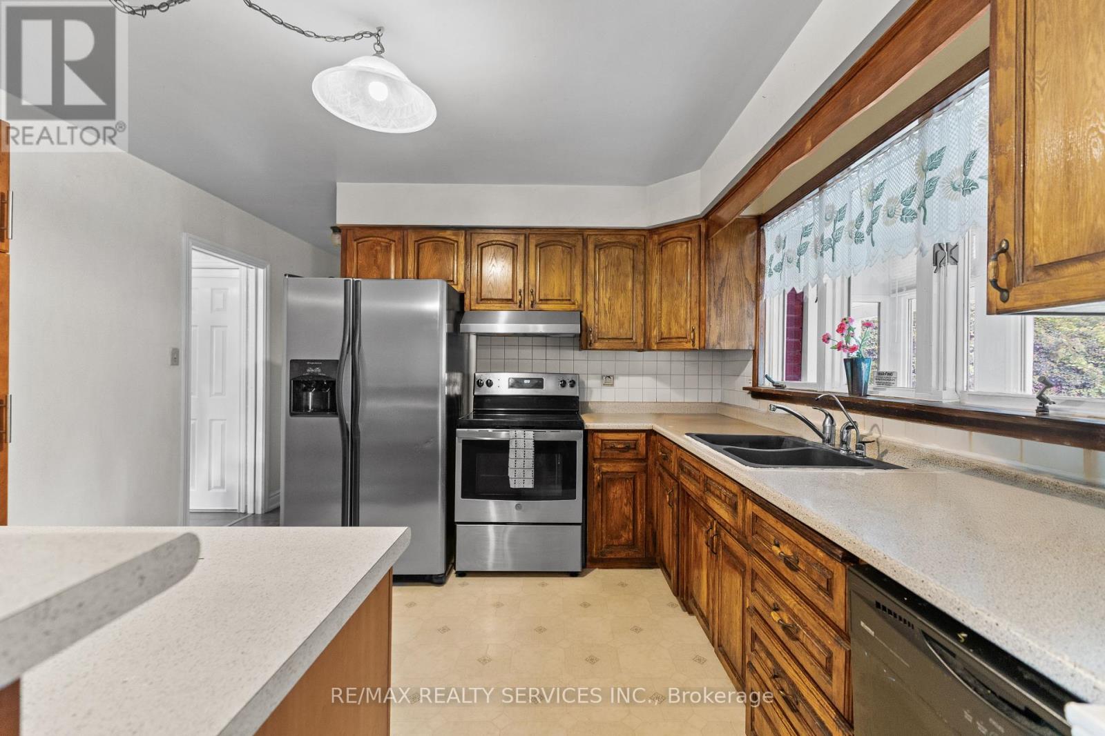 Photo 14 of 538 Guelph Street, Halton Hills ON