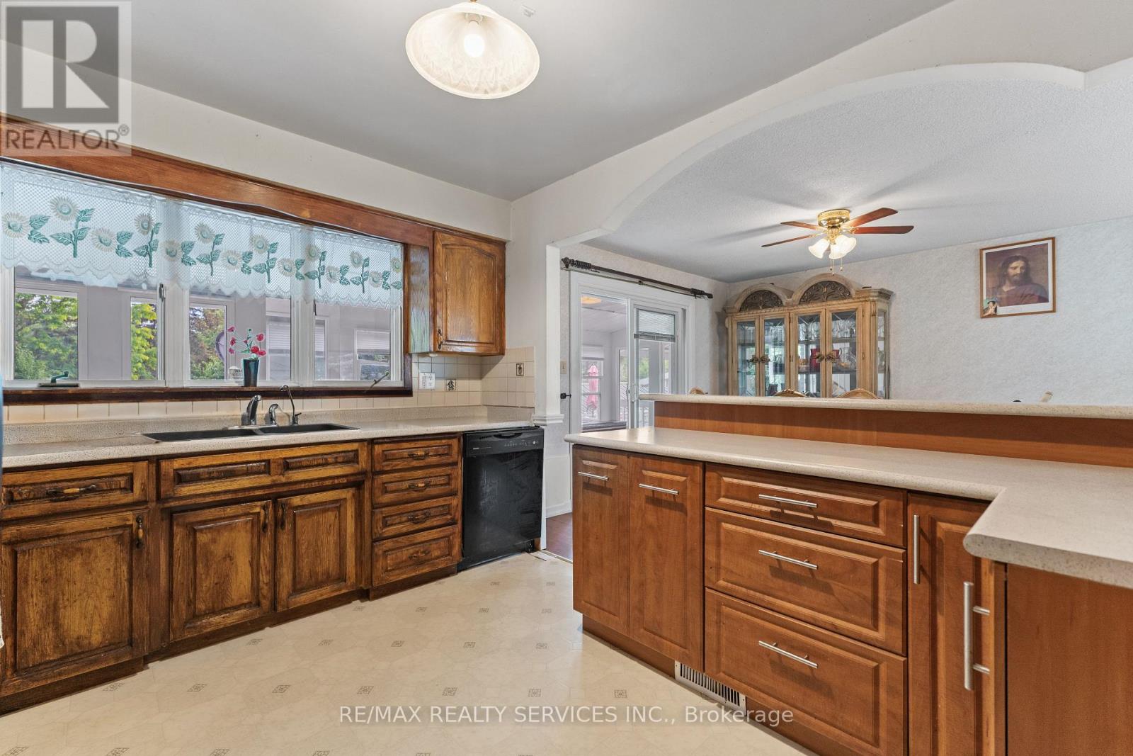 Photo 15 of 538 Guelph Street, Halton Hills ON