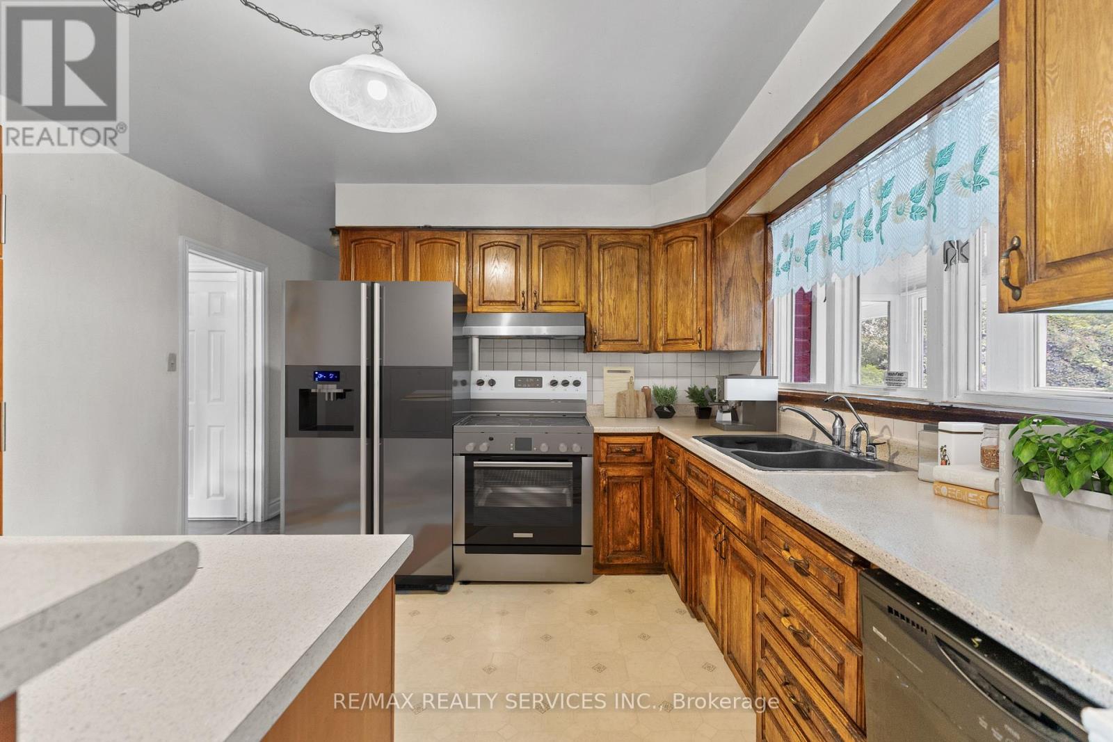 Photo 16 of 538 Guelph Street, Halton Hills ON