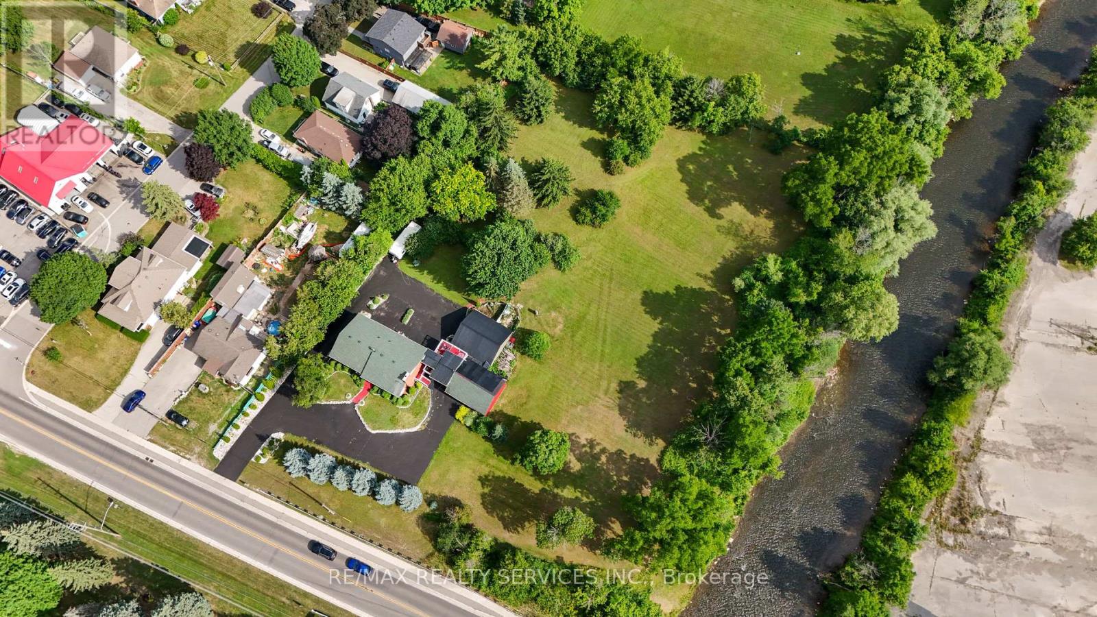 Photo 4 of 538 Guelph Street, Halton Hills ON