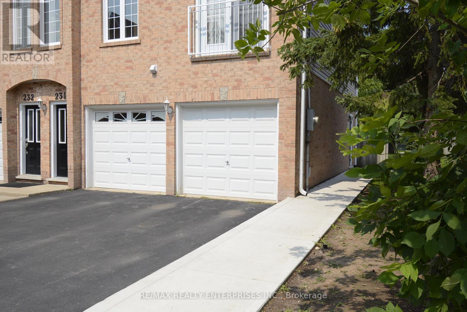 Photo 39 of 234 2055 Walkers Line, Burlington ON
