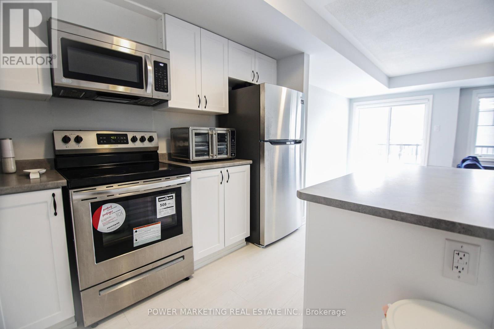Photo 12 of 43 Zoisite Private, Ottawa ON