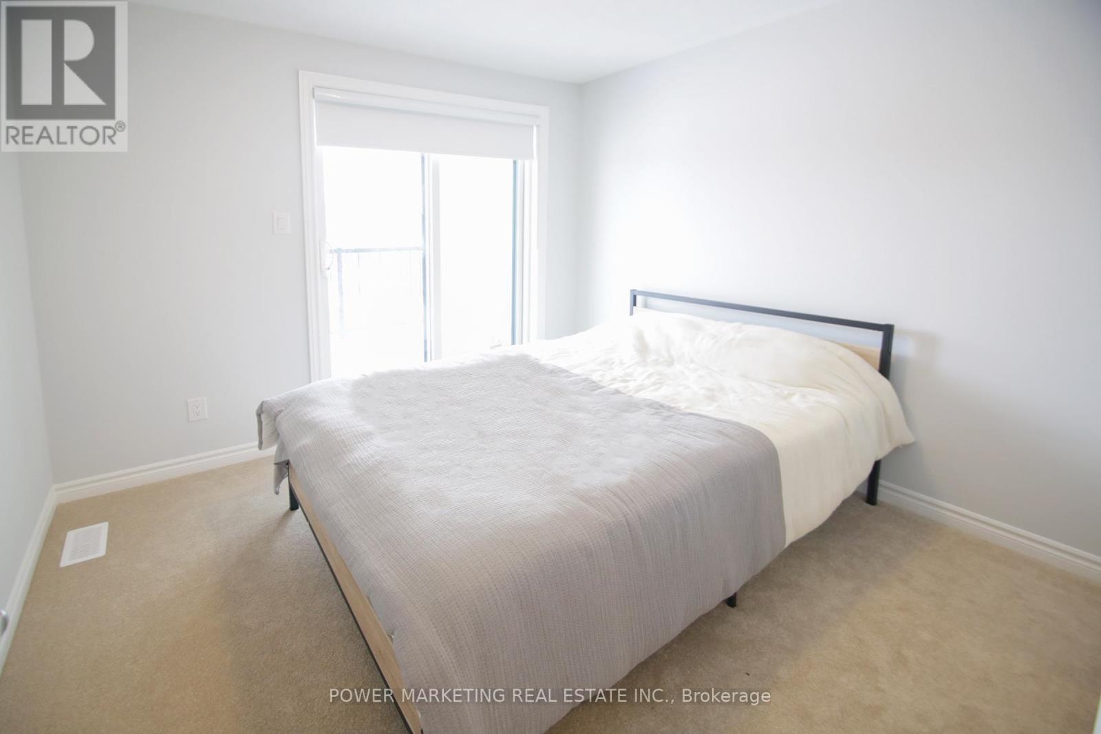 Photo 15 of 43 Zoisite Private, Ottawa ON