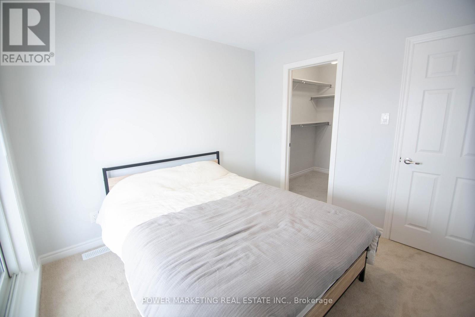 Photo 17 of 43 Zoisite Private, Ottawa ON
