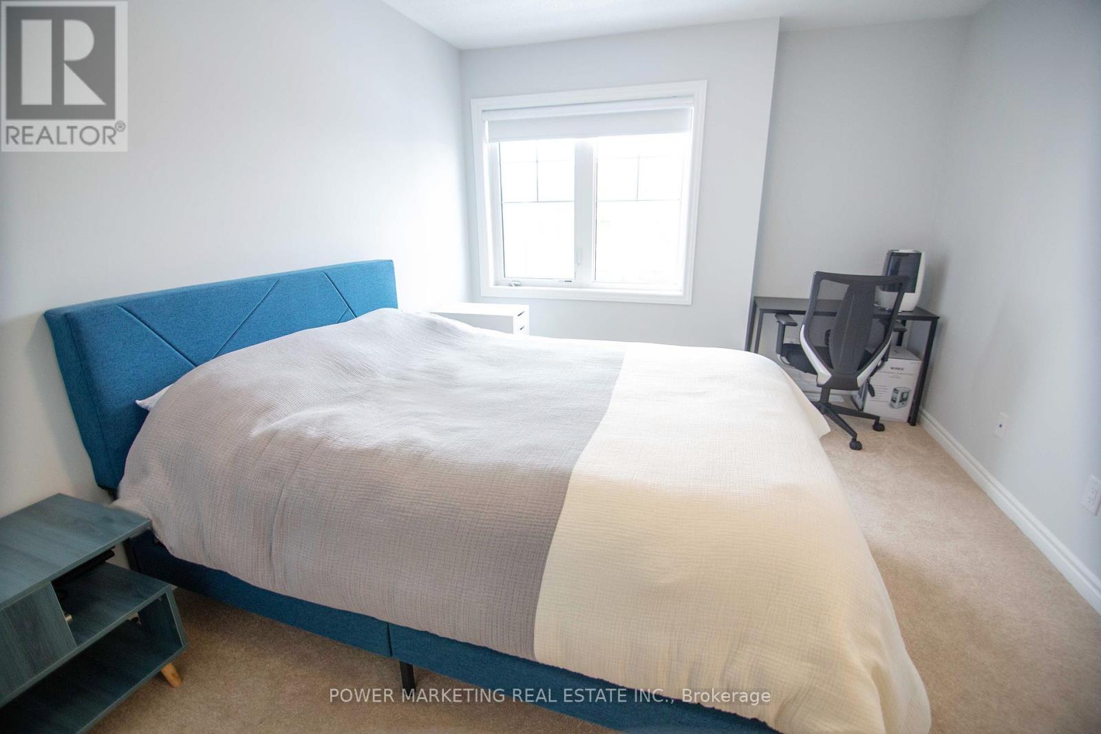 Photo 19 of 43 Zoisite Private, Ottawa ON