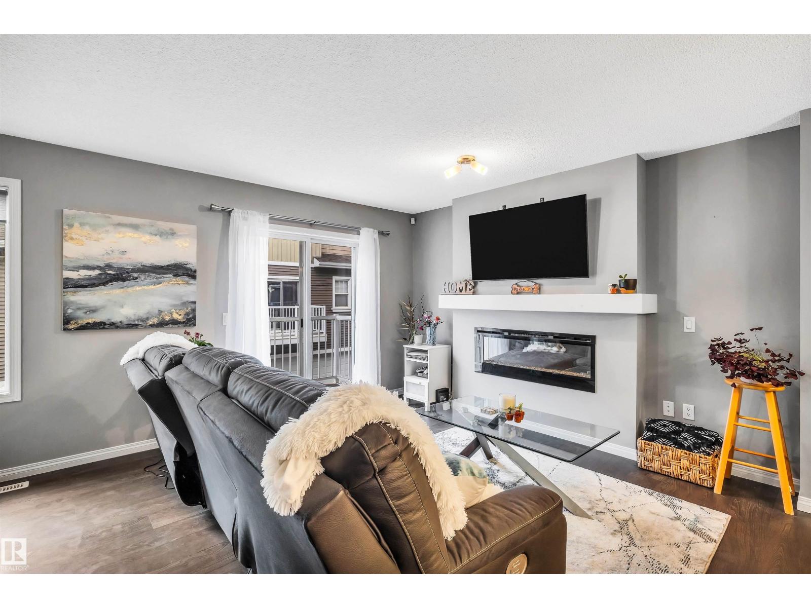 Photo 13 of 19 4050 Savaryn Dr Sw Sw, Edmonton AB