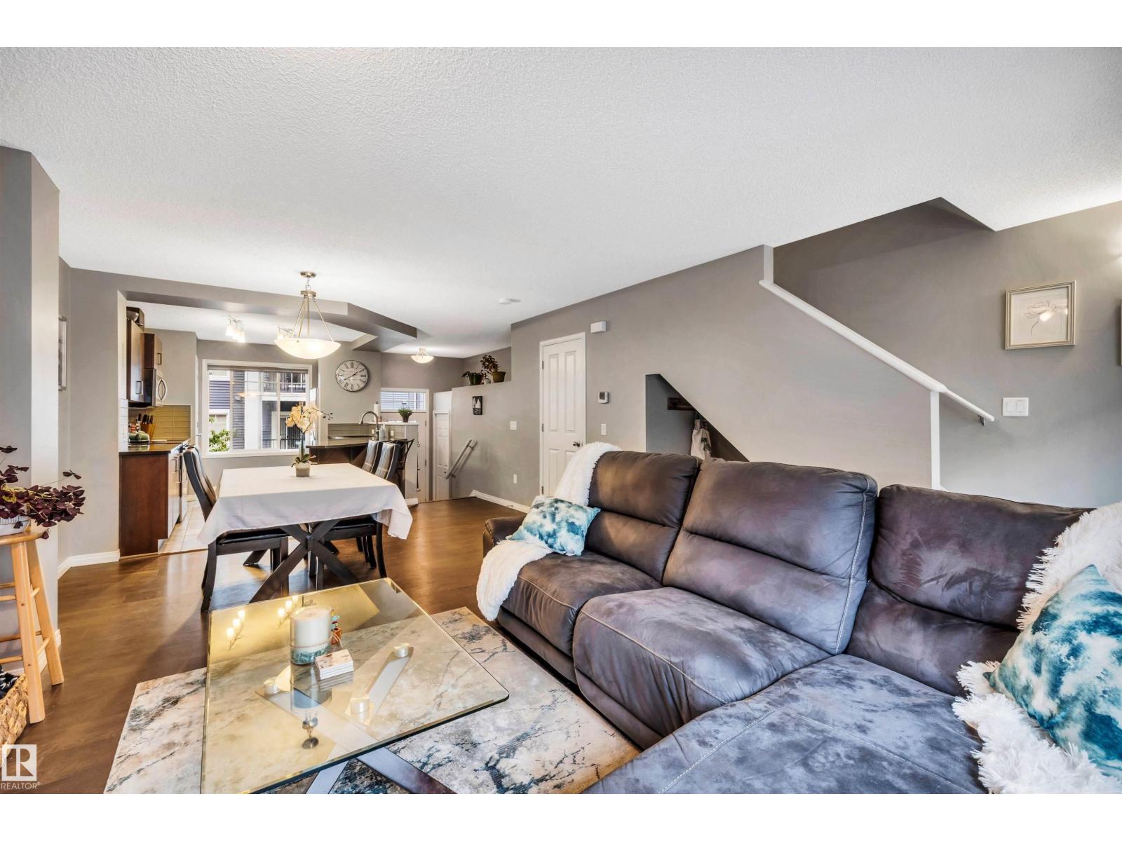 Photo 16 of 19 4050 Savaryn Dr Sw Sw, Edmonton AB