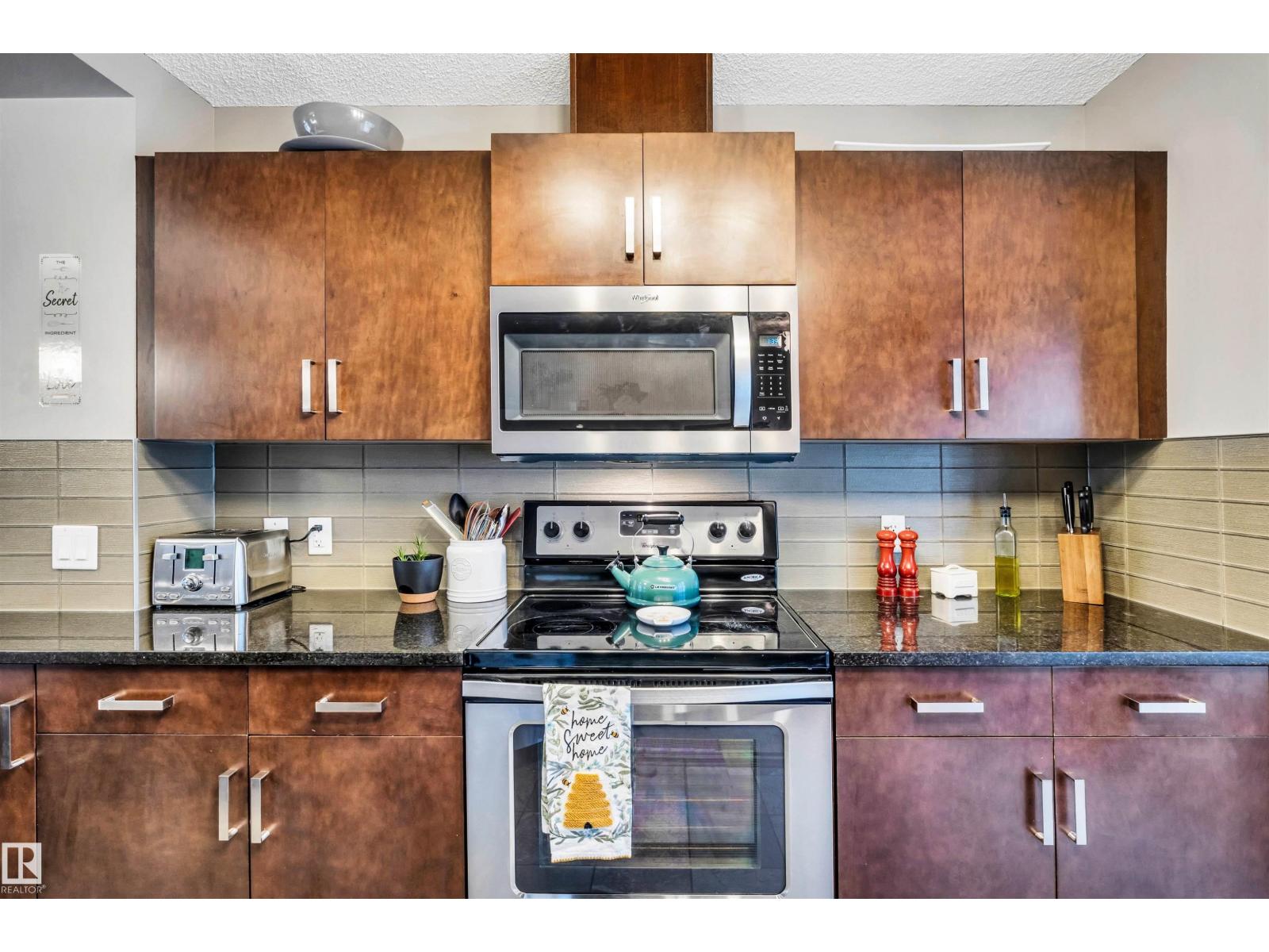 Photo 7 of 19 4050 Savaryn Dr Sw Sw, Edmonton AB