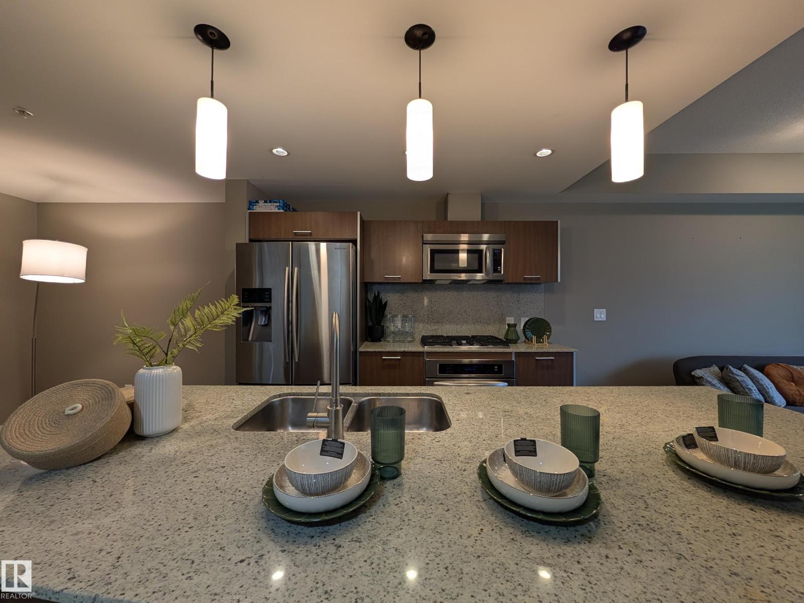 Photo 7 of 416 2510 109 St Nw, Edmonton AB