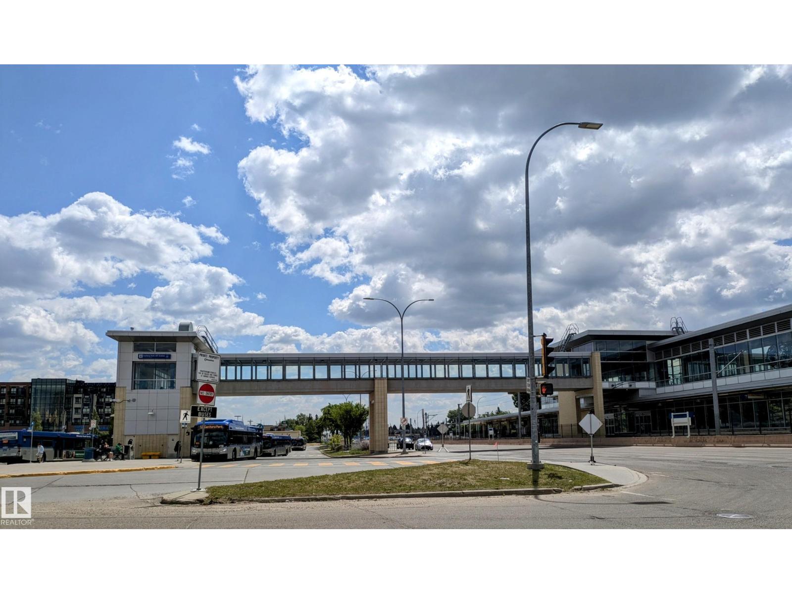 Photo 44 of 416 2510 109 St Nw, Edmonton AB