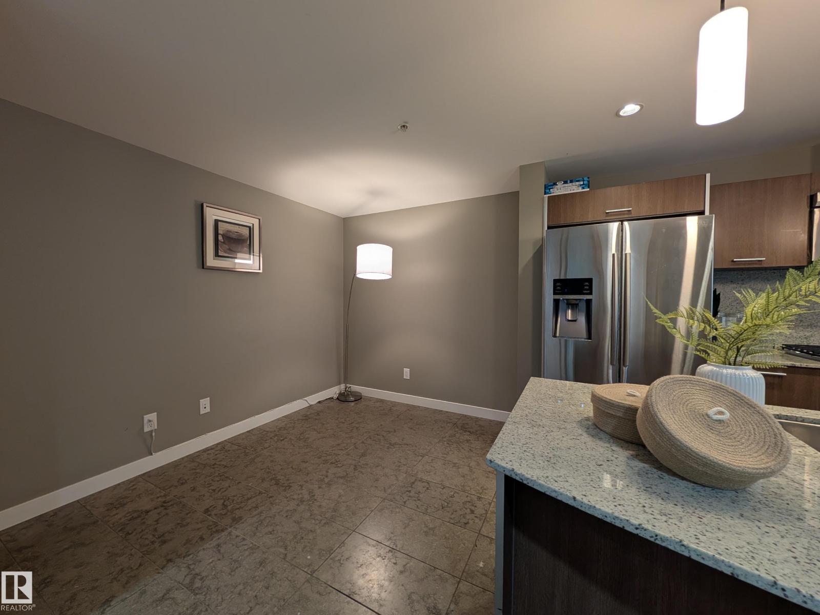 Photo 8 of 416 2510 109 St Nw, Edmonton AB