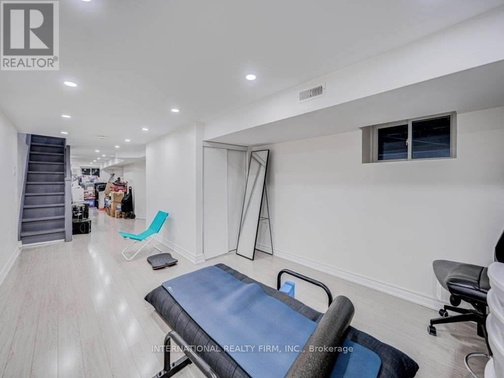 Photo 19 of 717 Palmerston Avenue, Toronto ON