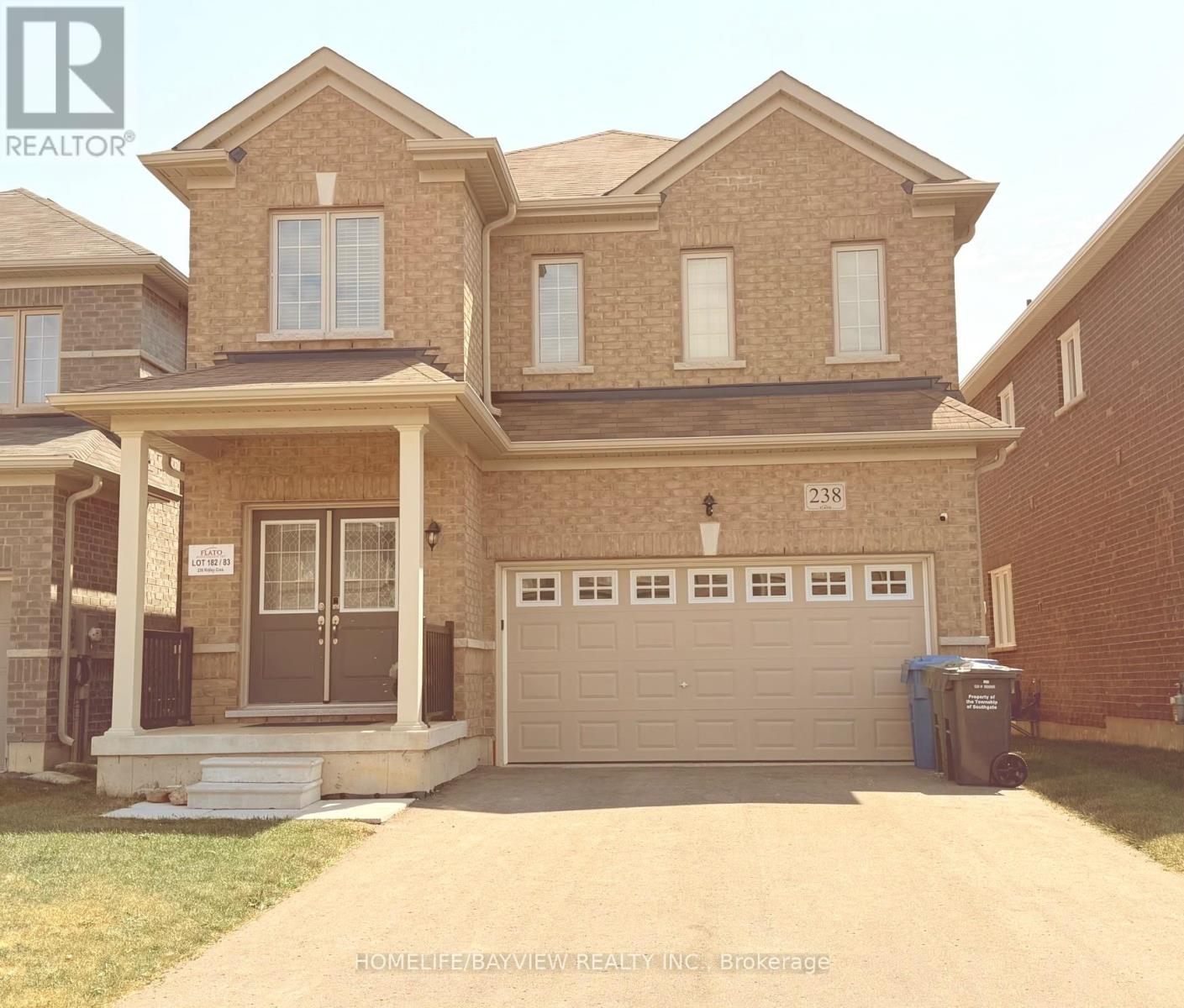 Photo 3 of 238 Ridley Crescent, Southgate ON