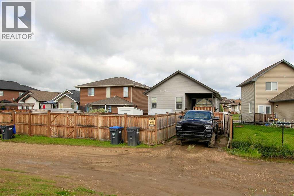 Photo 36 of 73 Bowman Circle, Sylvan Lake AB